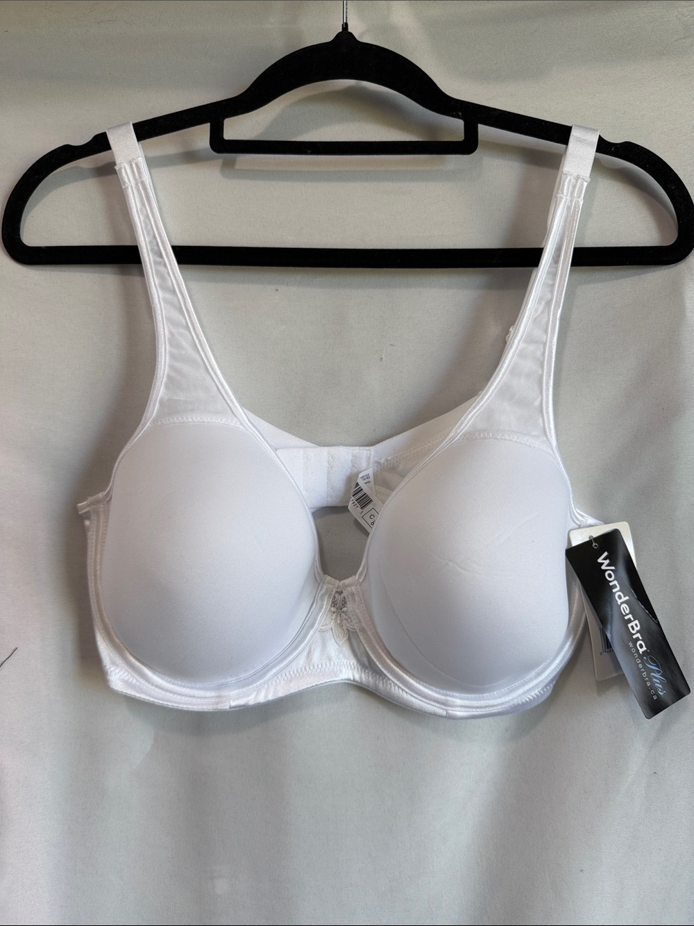 Wonderbra White Molded Underwire Bra
